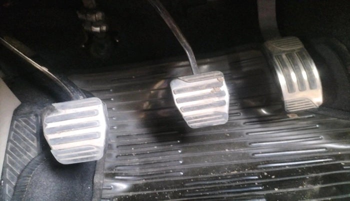 2016 Mahindra XUV500 W10, Diesel, Manual, 58,996 km, interior