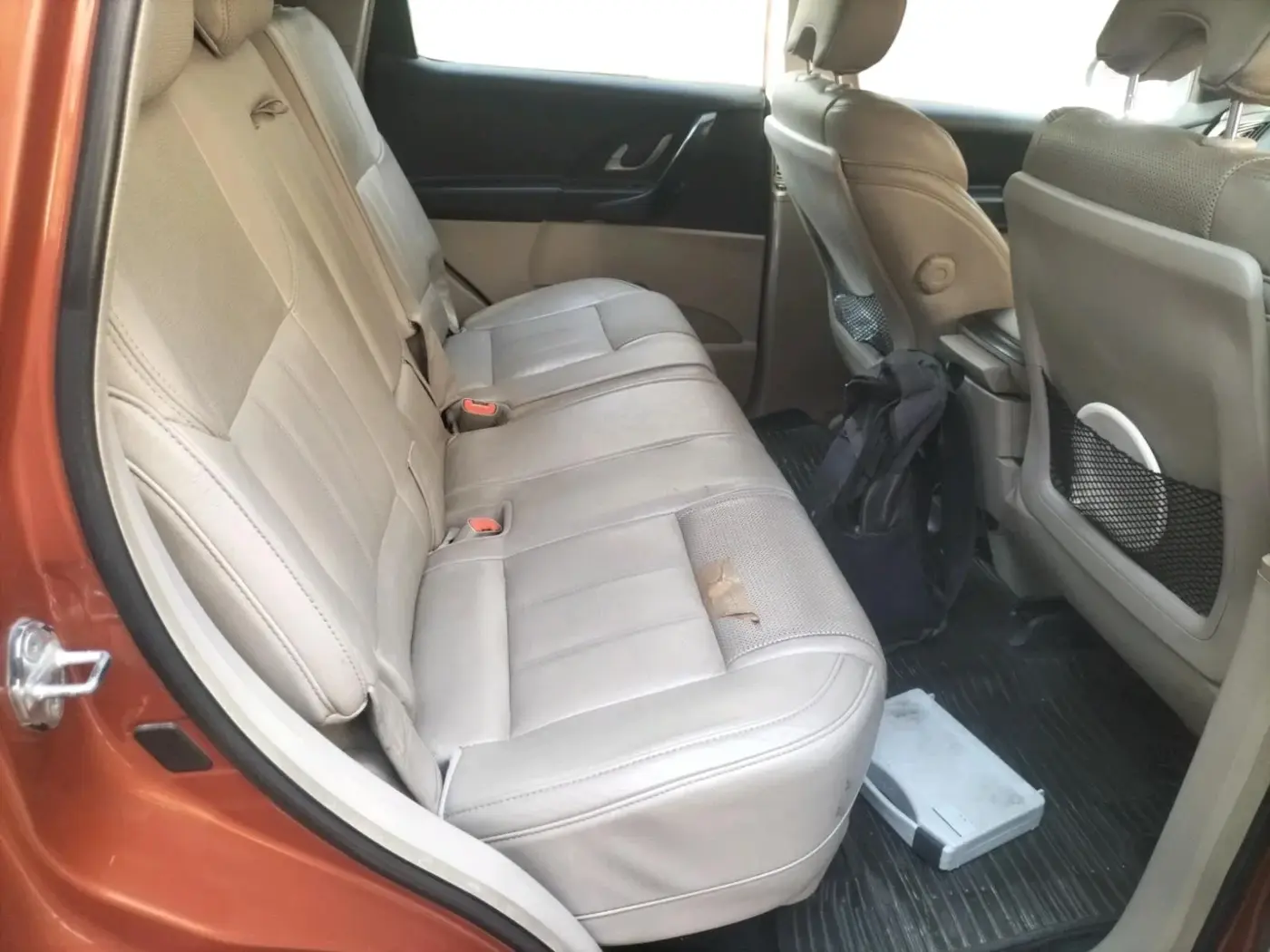 2016 Mahindra XUV500 W10, Diesel, Manual, 59,600 km, interior