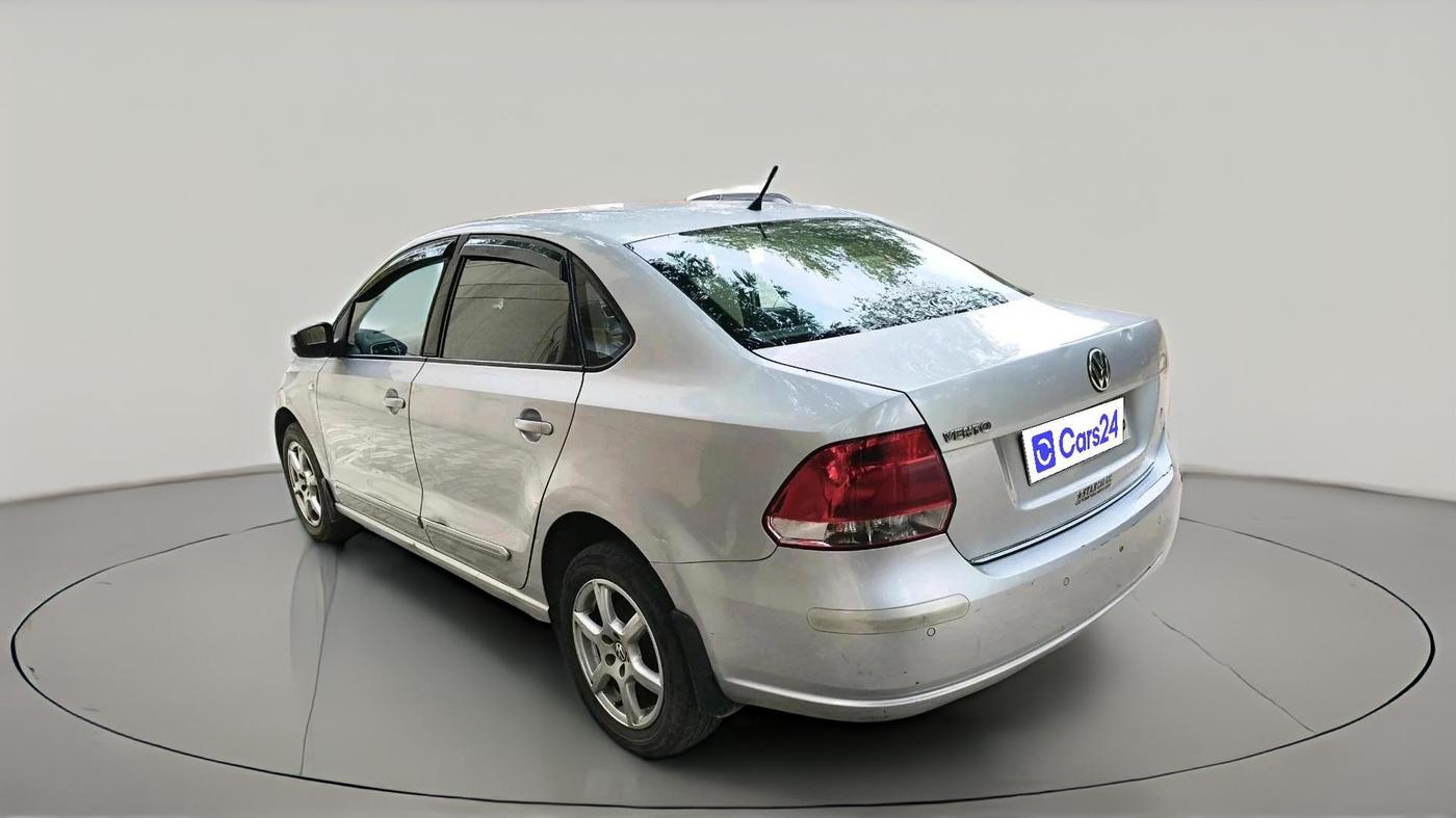 2014 Volkswagen Vento HIGHLINE 1.6 MPI, Petrol, Manual, 1,01,527 km, exterior