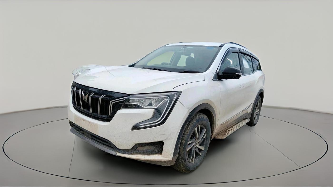 2022 Mahindra XUV700 AX 5 P MT 7 STR, Petrol, Manual, 45,313 km, exterior