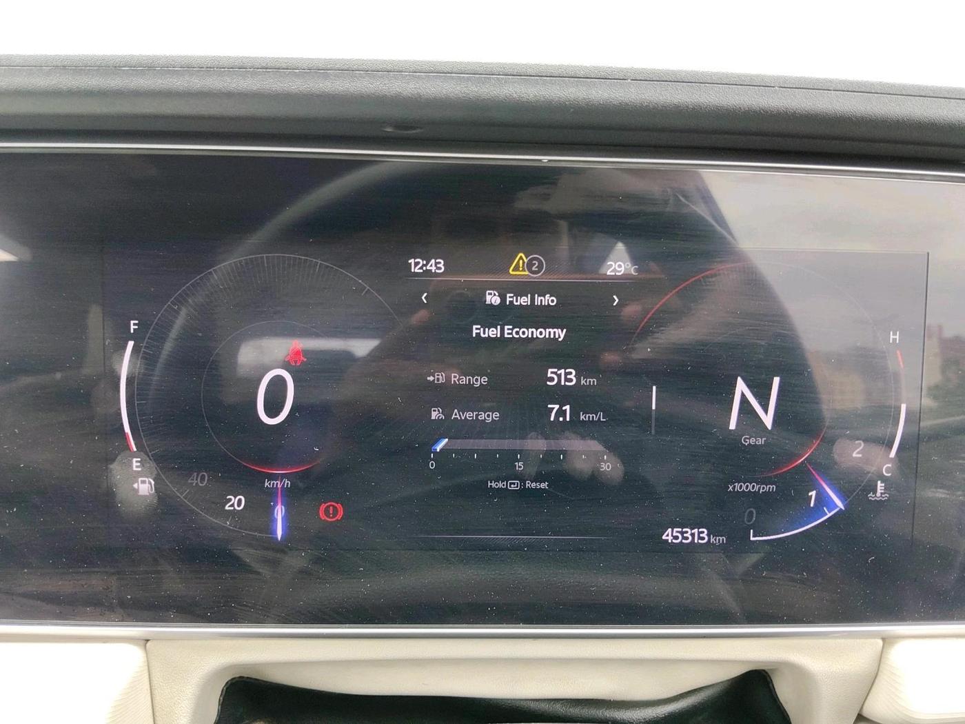 2022 Mahindra XUV700 AX 5 P MT 7 STR, Petrol, Manual, 45,313 km, interior