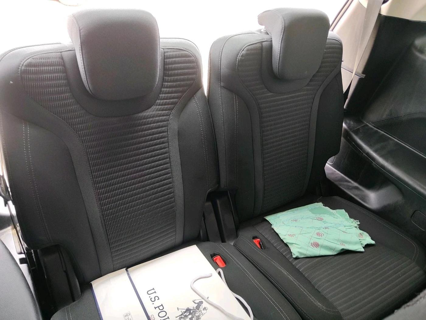 2022 Mahindra XUV700 AX 5 P MT 7 STR, Petrol, Manual, 45,313 km, interior