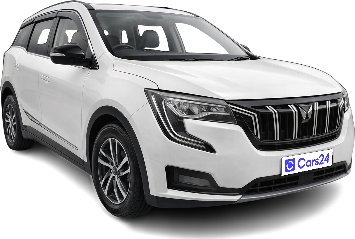 2022 Mahindra XUV700 - SUV - Petrol - Manual - ₹15.30 lakh