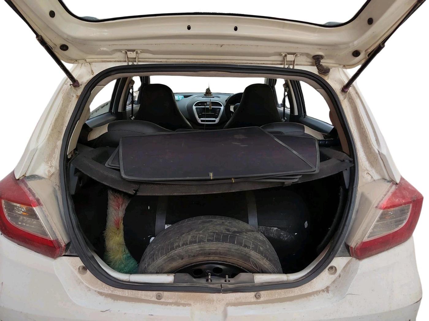 2017 Tata Tiago XT PETROL, CNG, Manual, 1,03,953 km, exterior