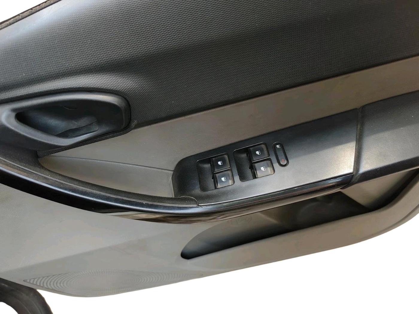 2017 Tata Tiago XT PETROL, CNG, Manual, 1,03,953 km, interior