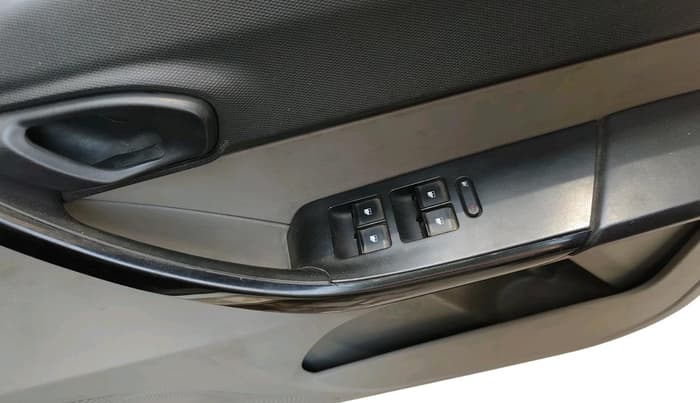 2017 Tata Tiago XT PETROL, CNG, Manual, 1,03,953 km, interior