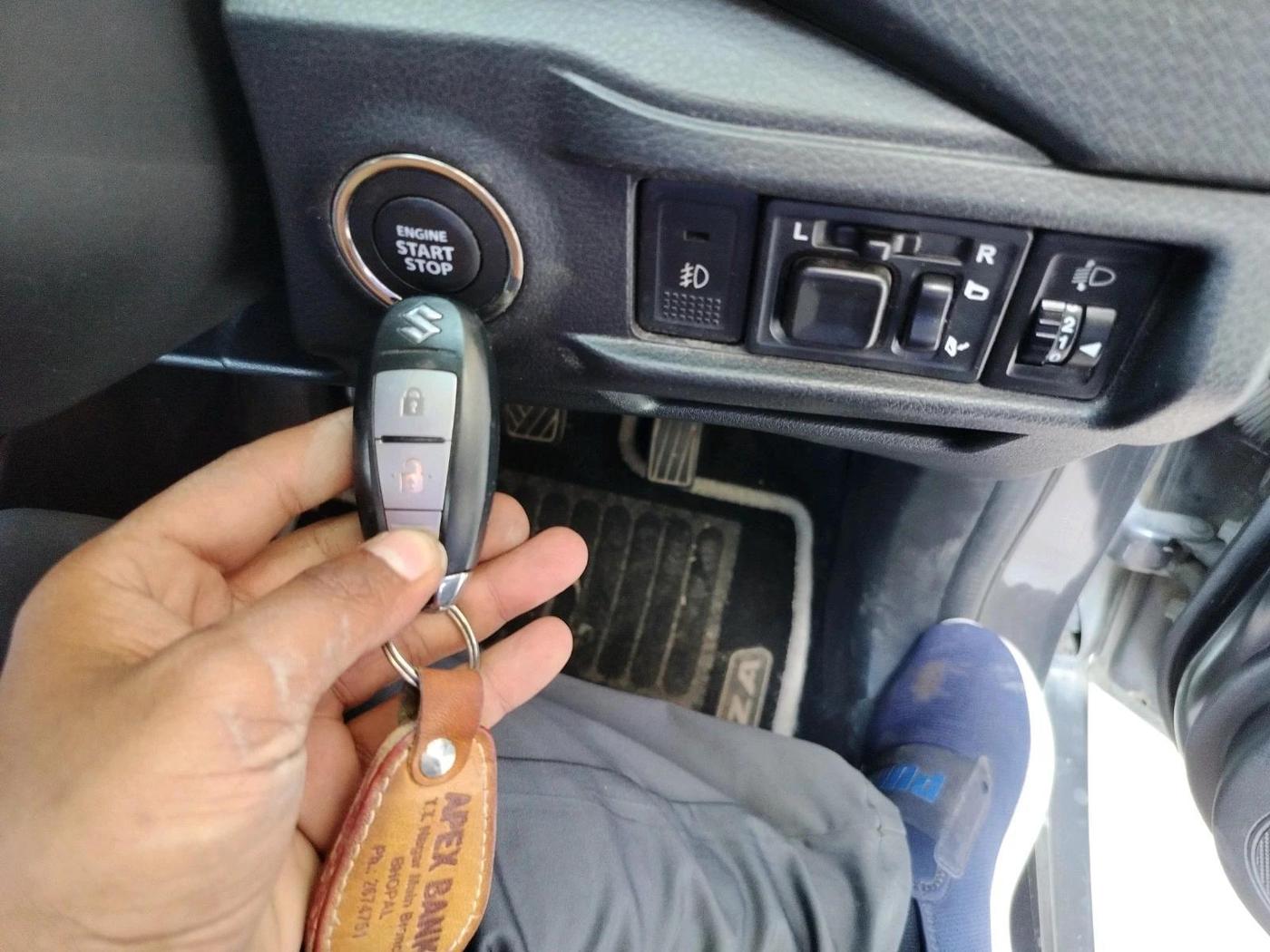 2021 Maruti Vitara Brezza ZXI, Petrol, Manual, 35,957 km, interior