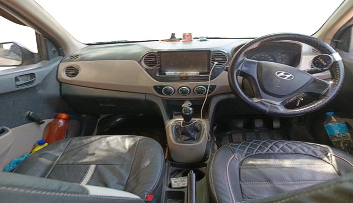 2016 Hyundai Xcent BASE 1.2, CNG, Manual, 1,24,219 km, interior