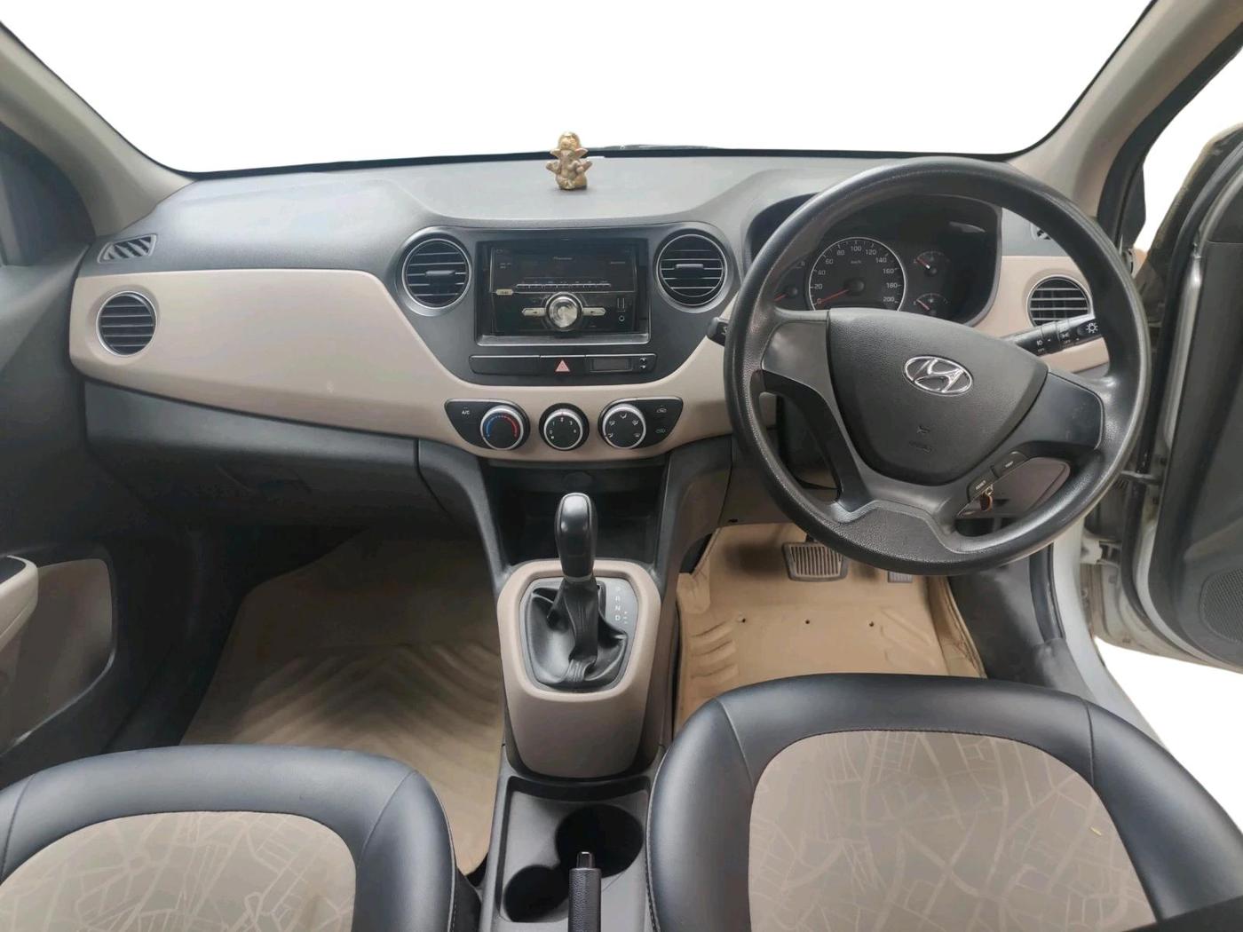 2016 Hyundai Grand i10 MAGNA AT 1.2 KAPPA VTVT, Petrol, Automatic, 36,341 km, interior