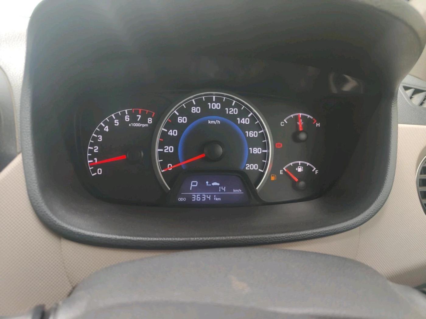2016 Hyundai Grand i10 MAGNA AT 1.2 KAPPA VTVT, Petrol, Automatic, 36,341 km, interior