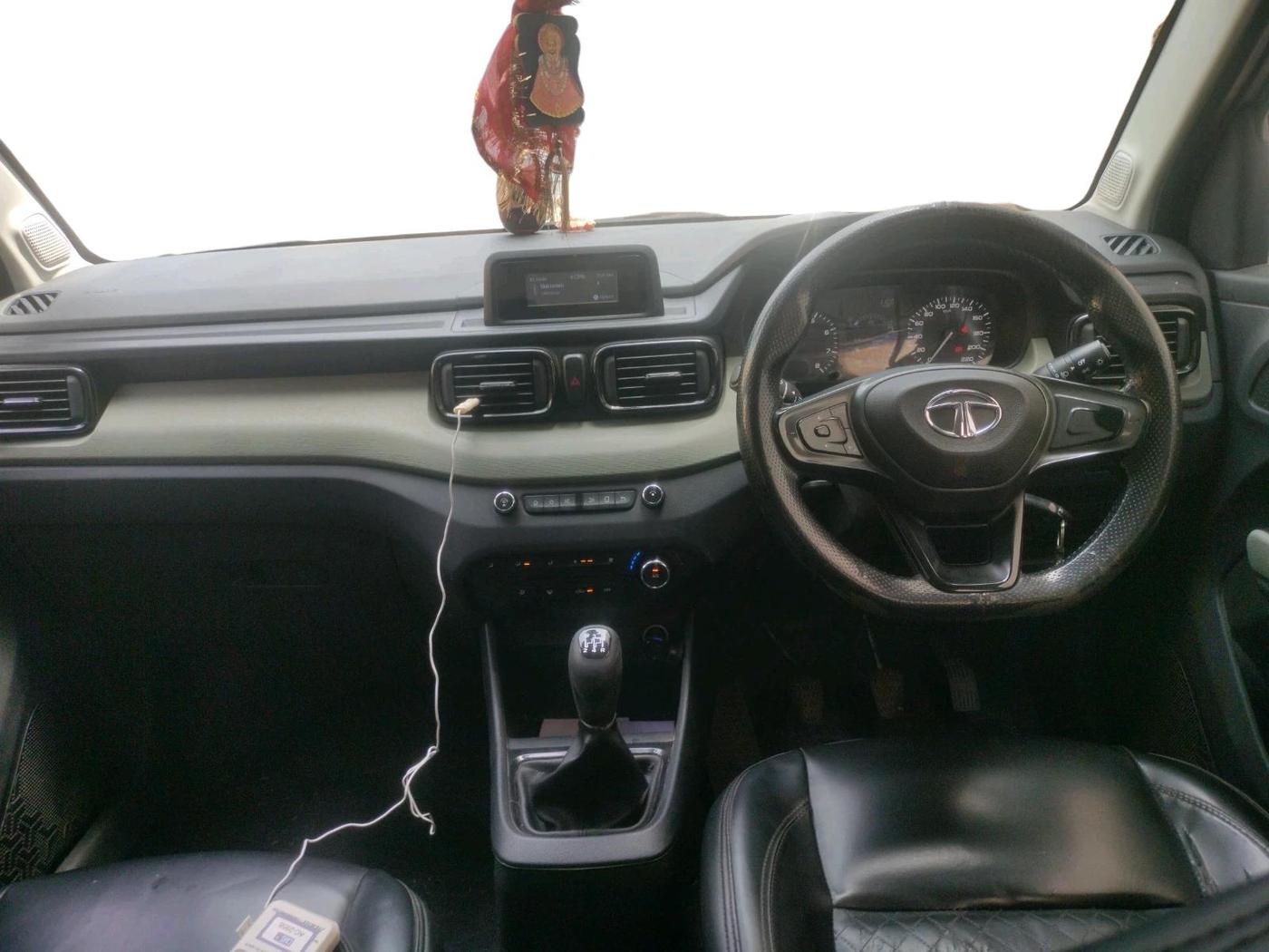 2023 Tata PUNCH ADVENTURE MT, Petrol, Manual, 88,092 km, interior