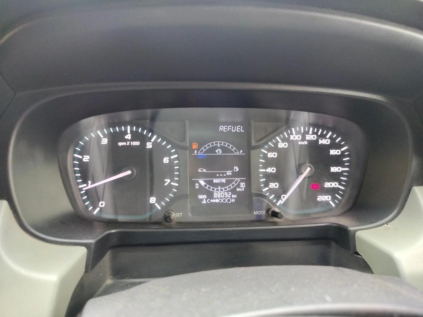 2023 Tata PUNCH ADVENTURE MT, Petrol, Manual, 88,092 km, interior