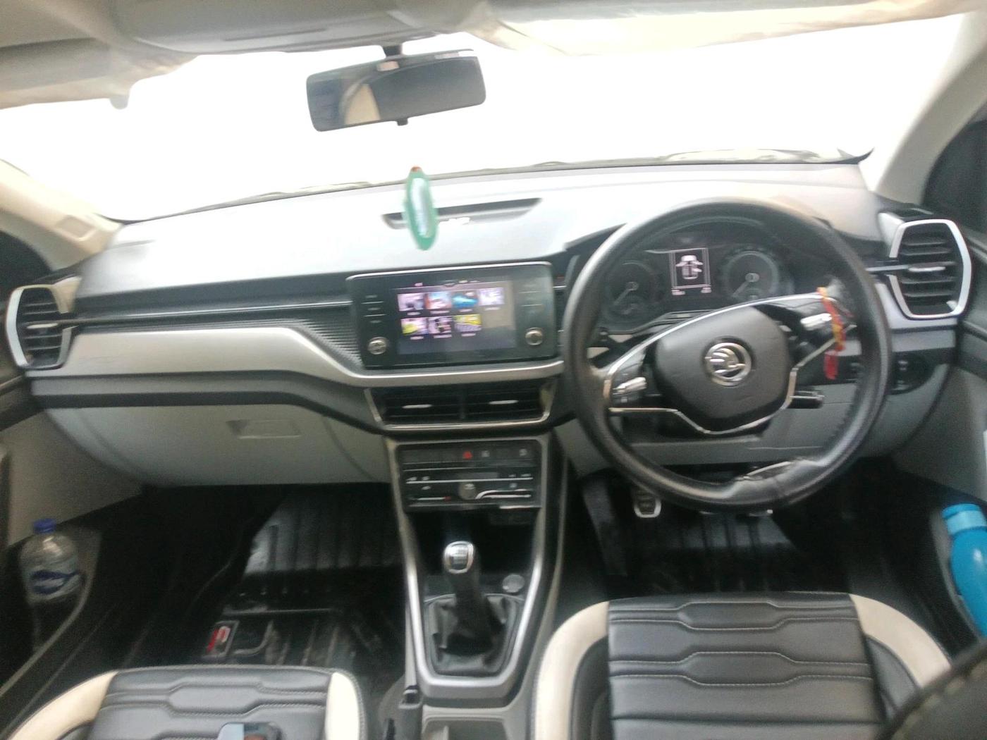 2023 Skoda KUSHAQ AMBITION 1.5 TSI MT, Petrol, Manual, 9,063 km, interior
