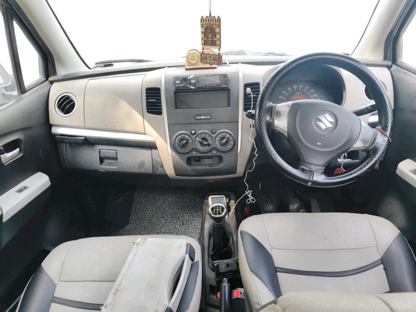 2013 Maruti Wagon R 1.0 LXI CNG, CNG, Manual, 1,11,874 km, interior