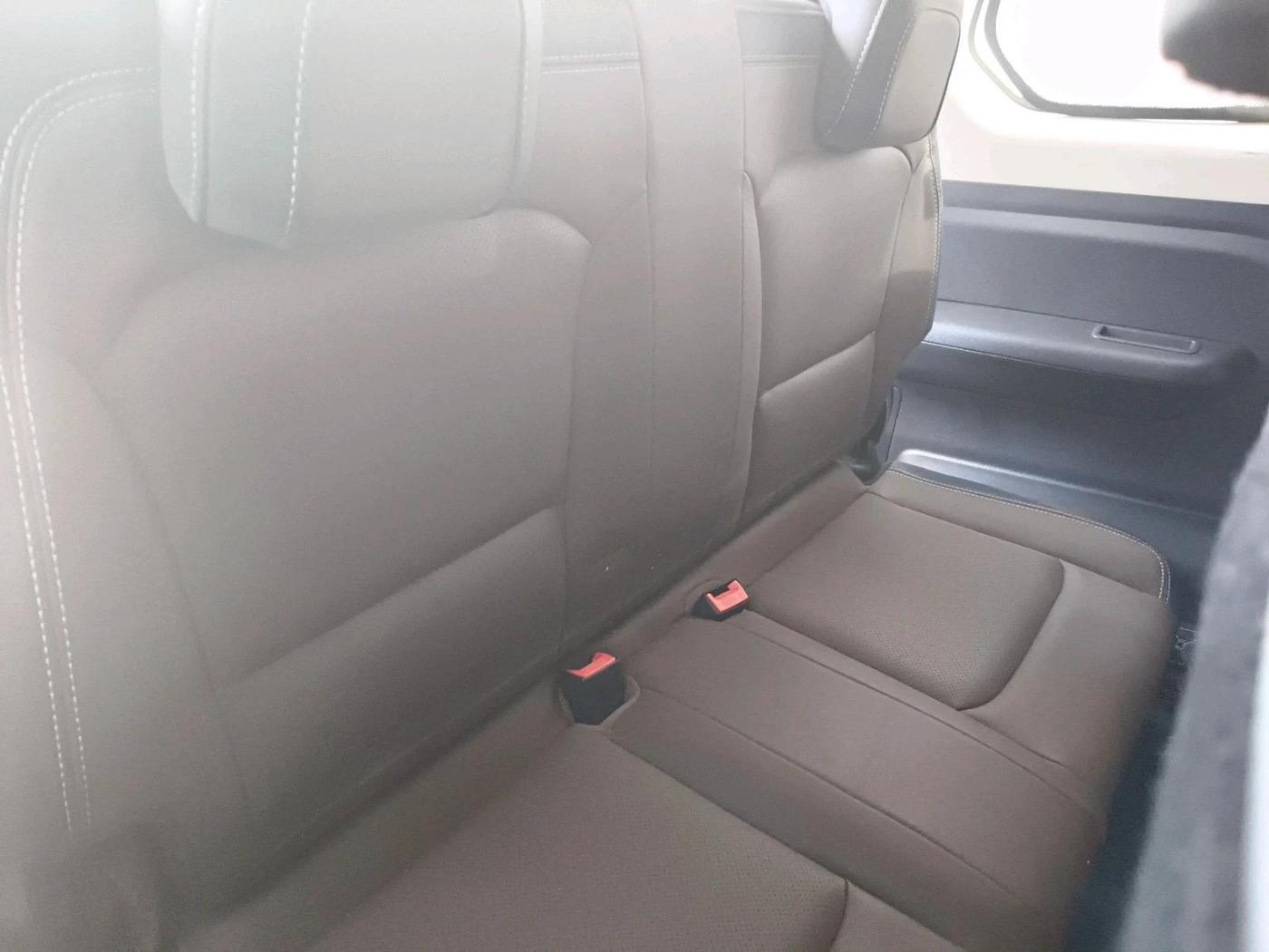 2023 Mahindra SCORPIO-N Z8 DIESEL MT 2WD 7 STR, Diesel, Manual, 55,286 km, interior