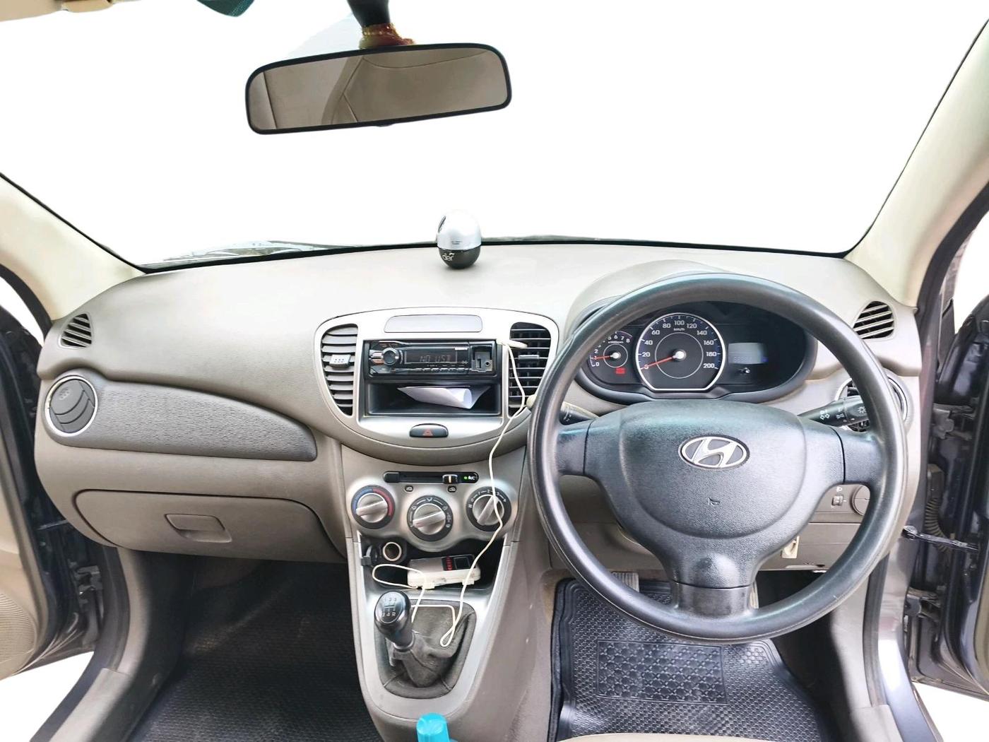 2012 Hyundai i10 MAGNA 1.2, Petrol, Manual, 66,940 km, interior