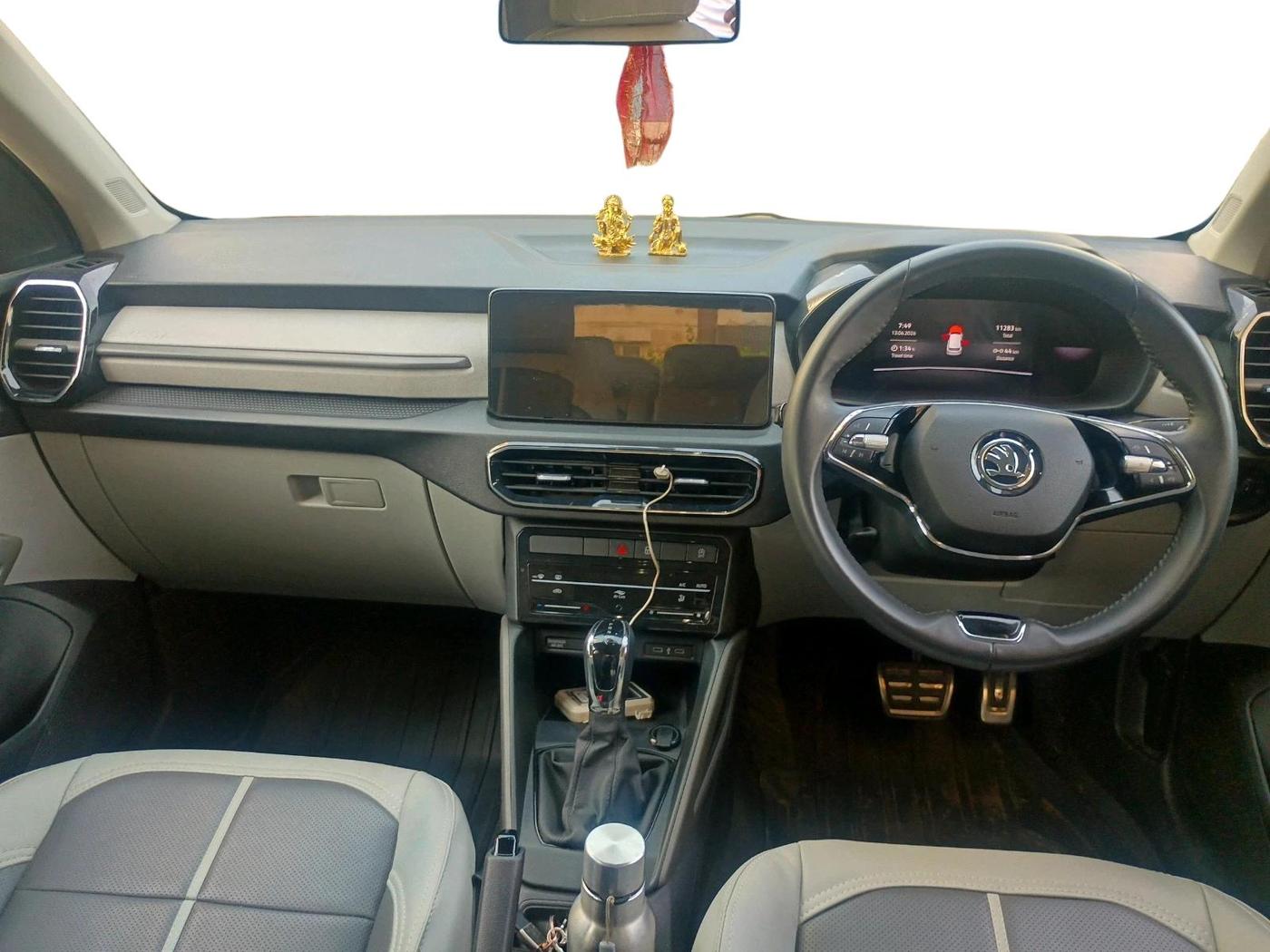2025 Skoda Kylaq Signature Plus AT, Petrol, Automatic, 11,283 km, interior