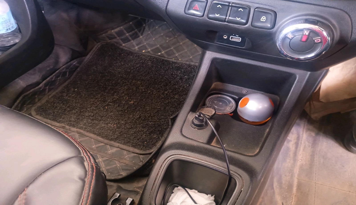 2019 Renault Kwid CLIMBER 1.0 AMT, Petrol, Automatic, 83,008 km, interior