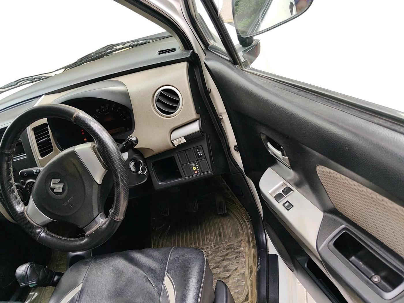 2016 Maruti Wagon R 1.0 LXI CNG, CNG, Manual, 1,47,285 km, interior