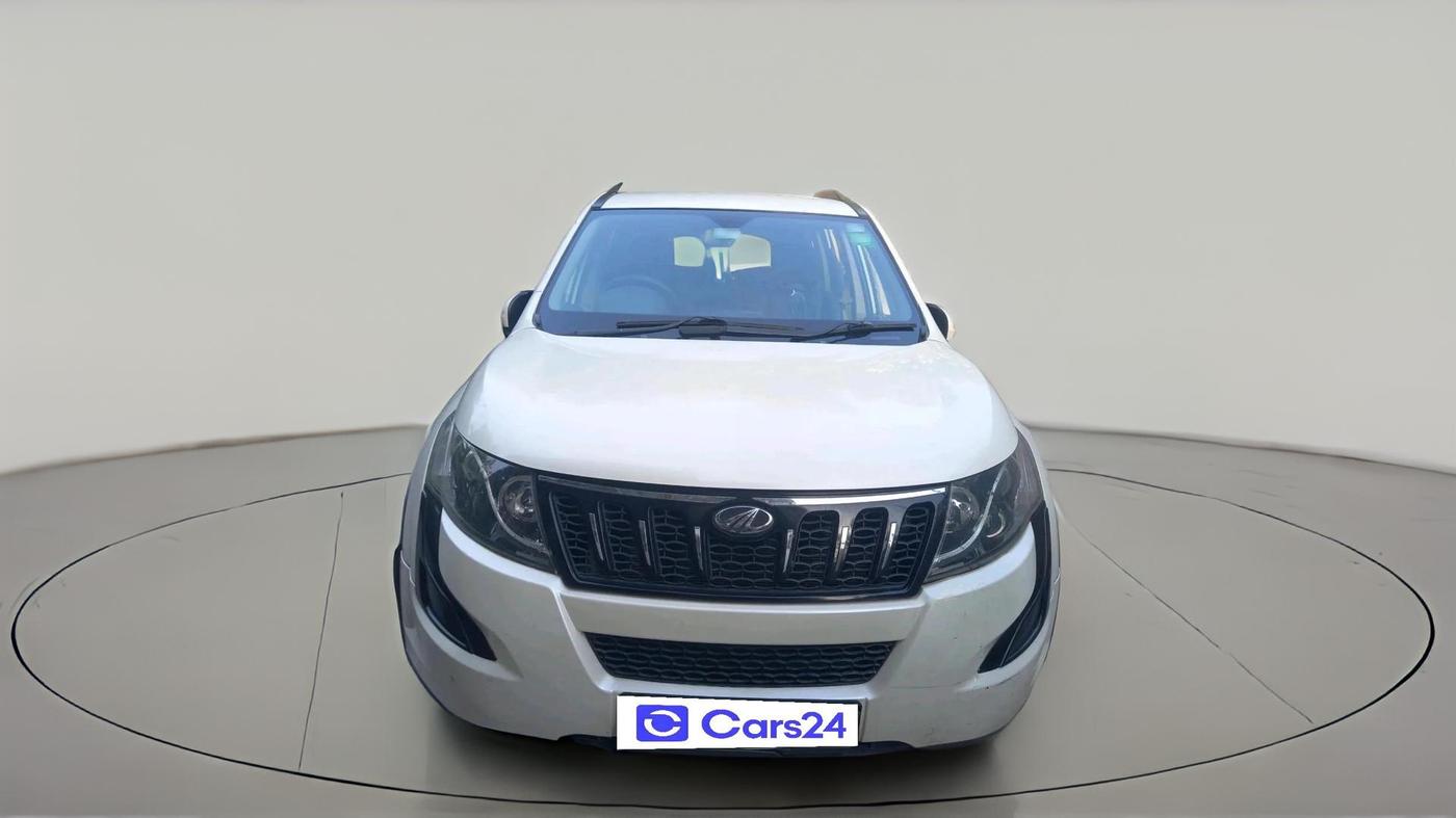 2018 Mahindra XUV500 W6 1.99, Diesel, Manual, 70,325 km, exterior