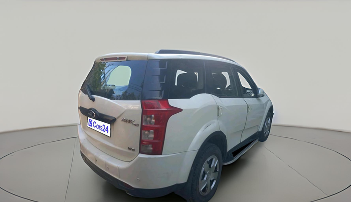 2018 Mahindra XUV500 W6 1.99, Diesel, Manual, 70,325 km, exterior
