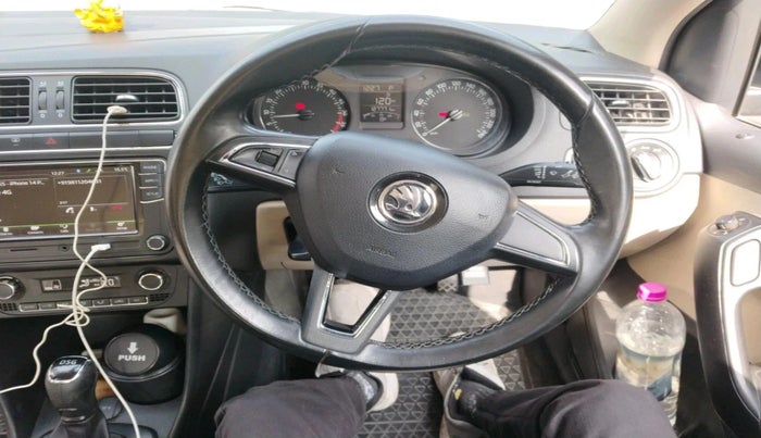 2018 Skoda Rapid STYLE 1.5 TDI AT, Diesel, Automatic, 1,27,771 km, interior