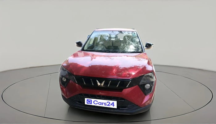 2025 Mahindra XUV 3XO AX5 1.2 L TCMPFI AT, Petrol, Automatic, 4,042 km, exterior