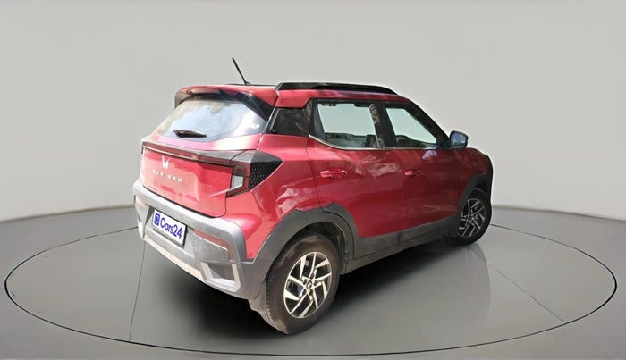 2025 Mahindra XUV 3XO AX5 1.2 L TCMPFI AT, Petrol, Automatic, 4,042 km, exterior