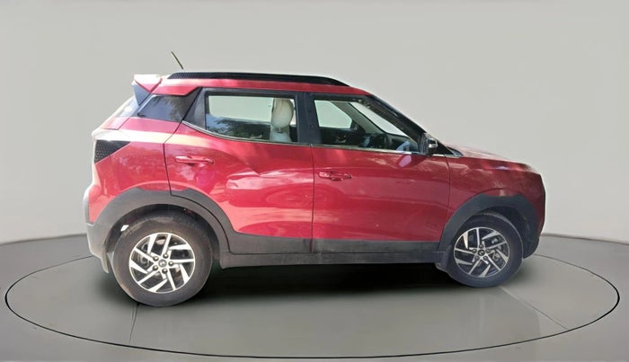 2025 Mahindra XUV 3XO AX5 1.2 L TCMPFI AT, Petrol, Automatic, 4,042 km, exterior