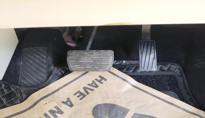 2025 Mahindra XUV 3XO AX5 1.2 L TCMPFI AT, Petrol, Automatic, 4,042 km, interior