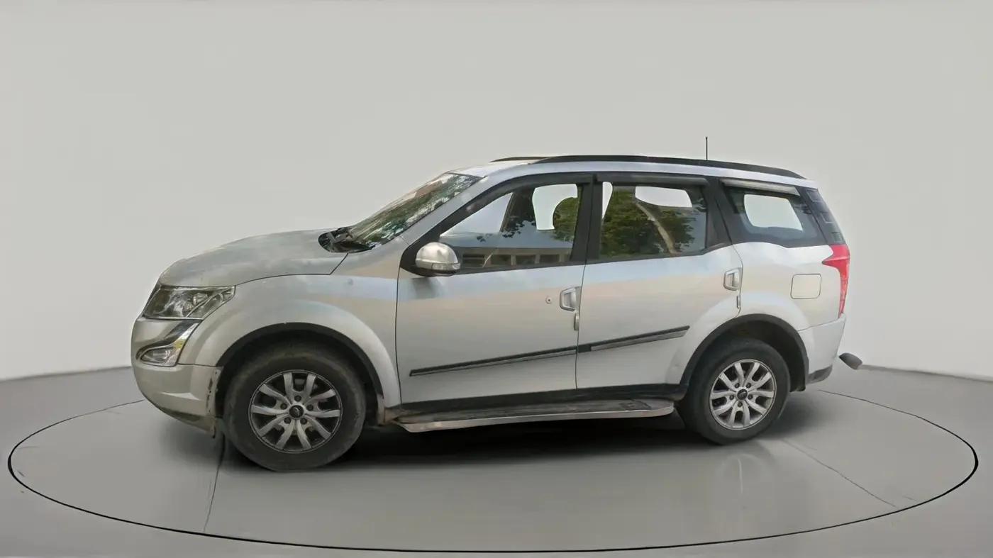 2017 Mahindra XUV500 W6 1.99, Diesel, Manual, 69,588 km, exterior