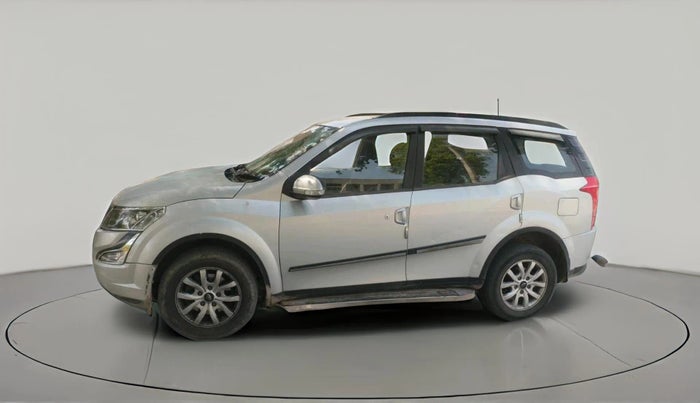 2017 Mahindra XUV500 W6 1.99, Diesel, Manual, 69,588 km, exterior