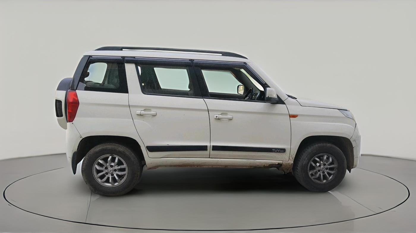 2017 Mahindra TUV300 T8, Diesel, Manual, 2,11,883 km, exterior