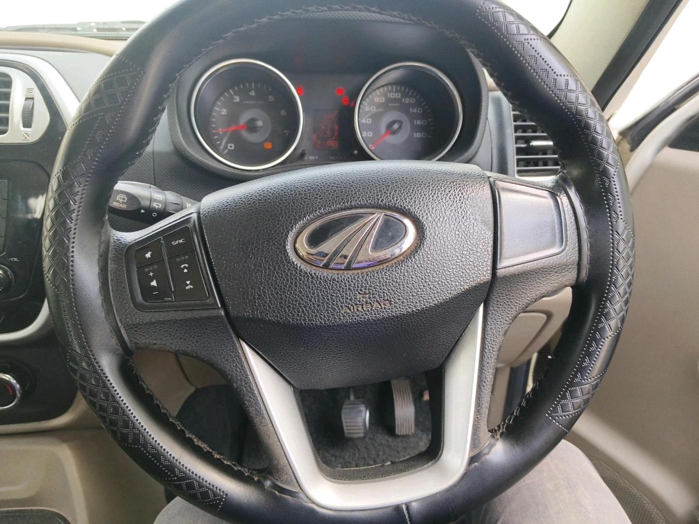 2017 Mahindra TUV300 T8, Diesel, Manual, 2,11,883 km, interior