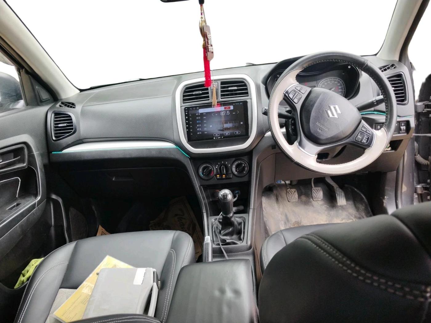 2022 Maruti Vitara Brezza LXI, Petrol, Manual, 66,793 km, interior