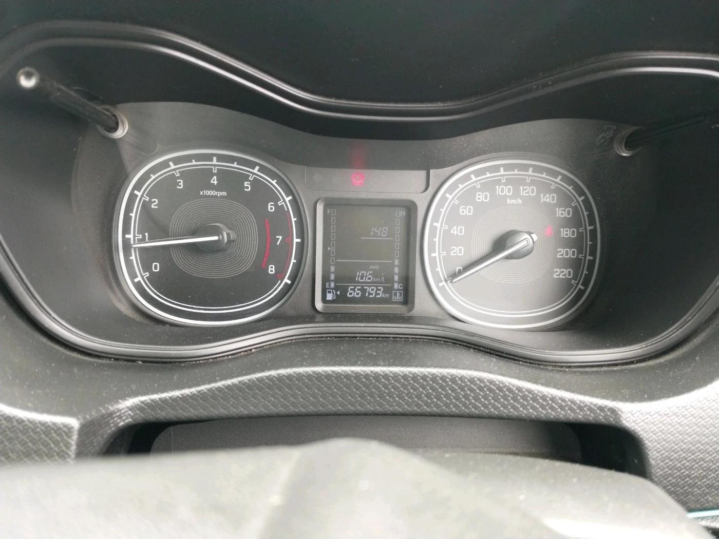 2022 Maruti Vitara Brezza LXI, Petrol, Manual, 66,793 km, interior