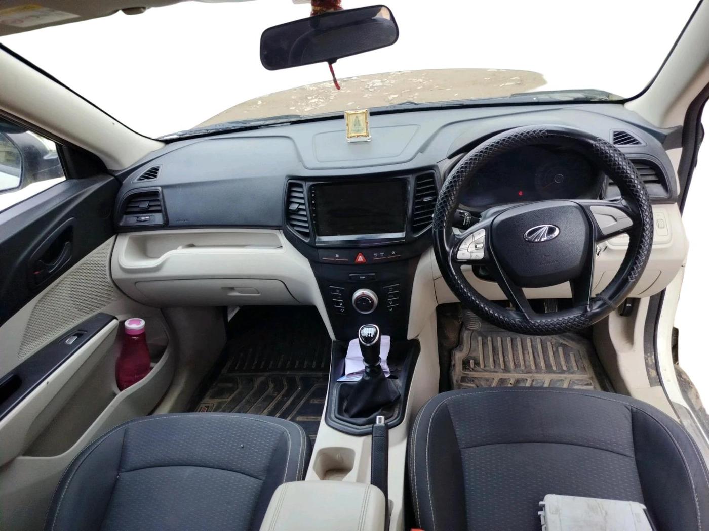 2022 Mahindra XUV300 W6 1.5 Sunroof Diesel, Diesel, Manual, 97,234 km, interior