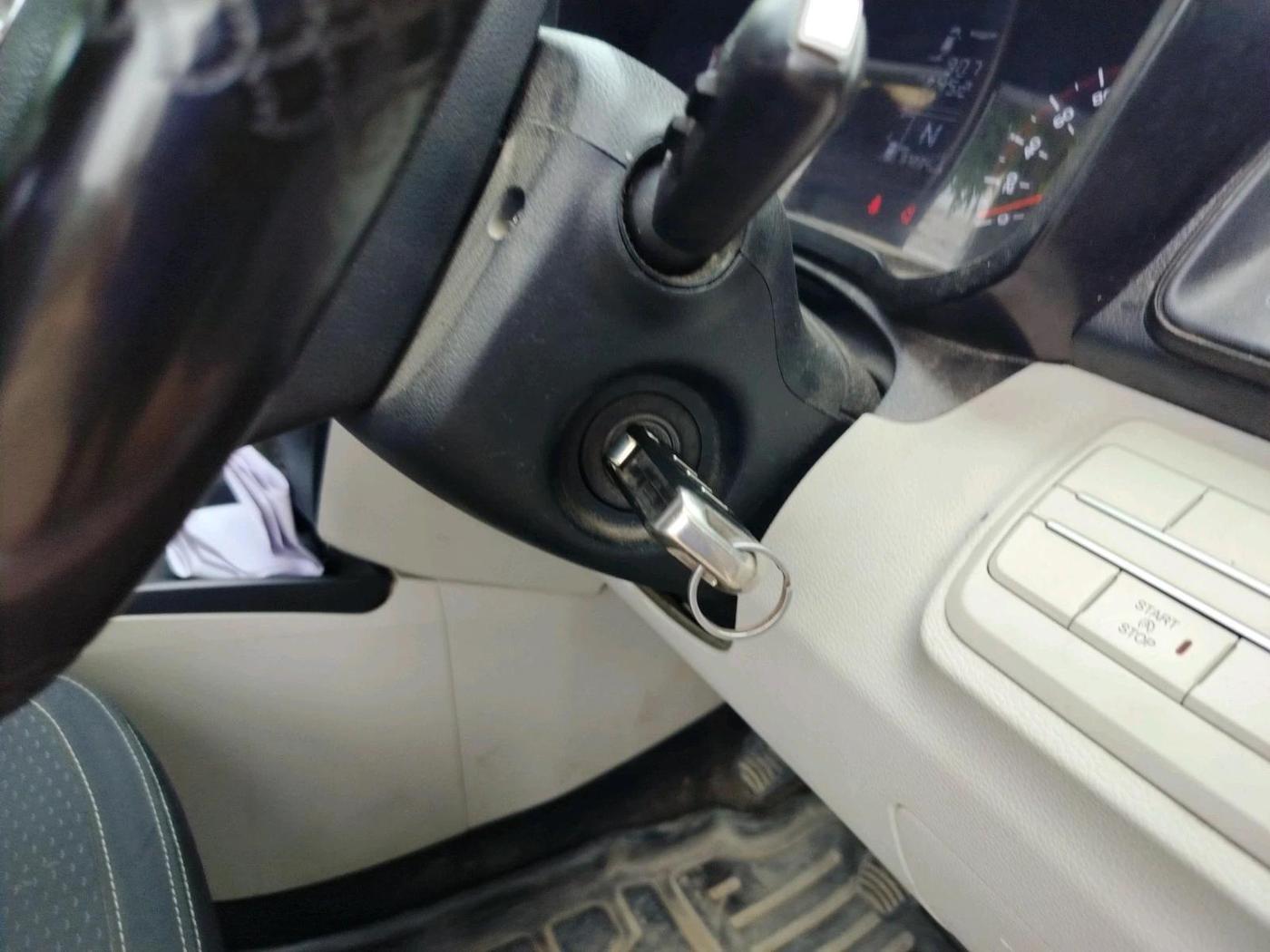 2022 Mahindra XUV300 W6 1.5 Sunroof Diesel, Diesel, Manual, 97,234 km, interior
