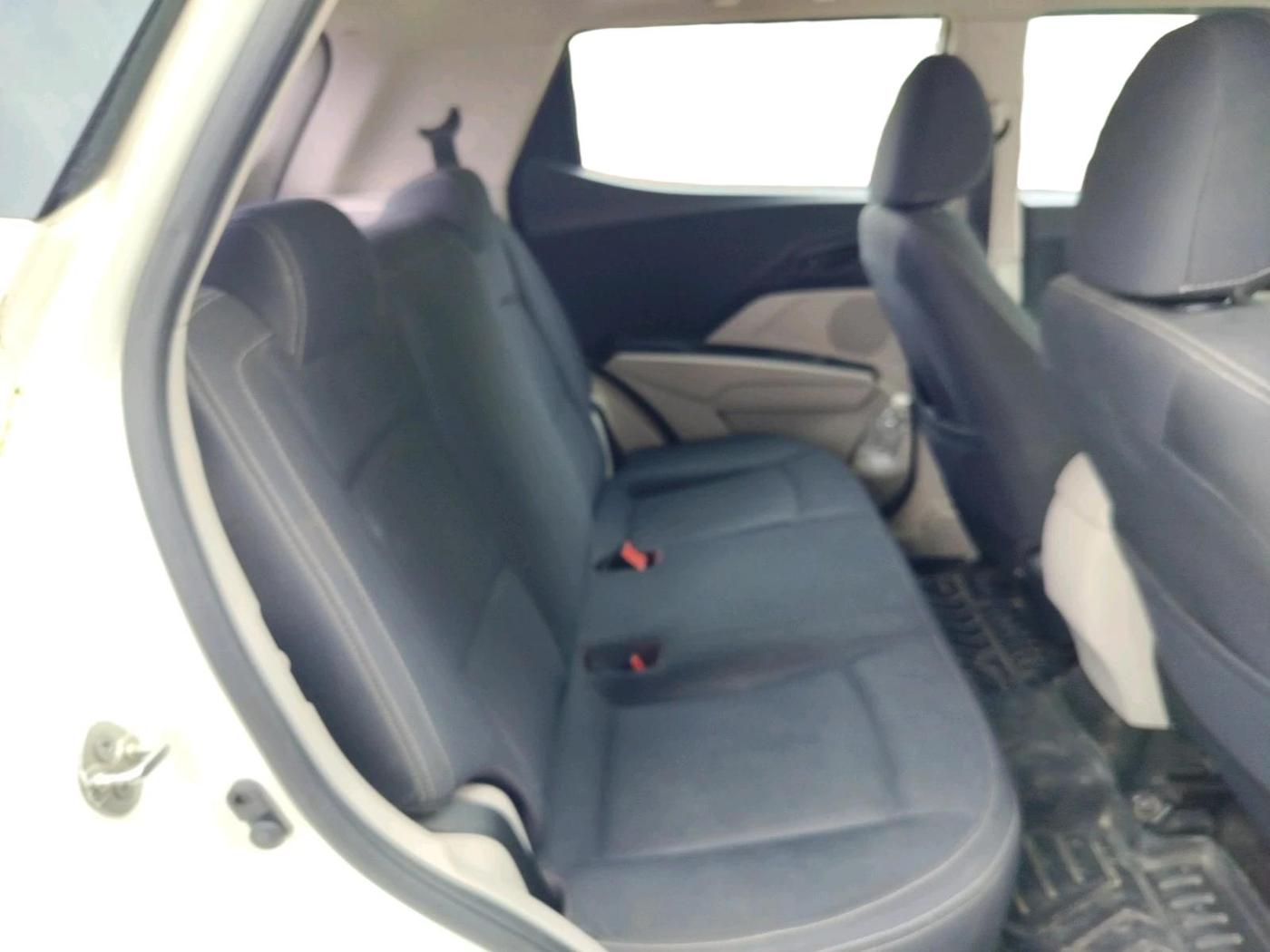 2022 Mahindra XUV300 W6 1.5 Sunroof Diesel, Diesel, Manual, 97,234 km, interior