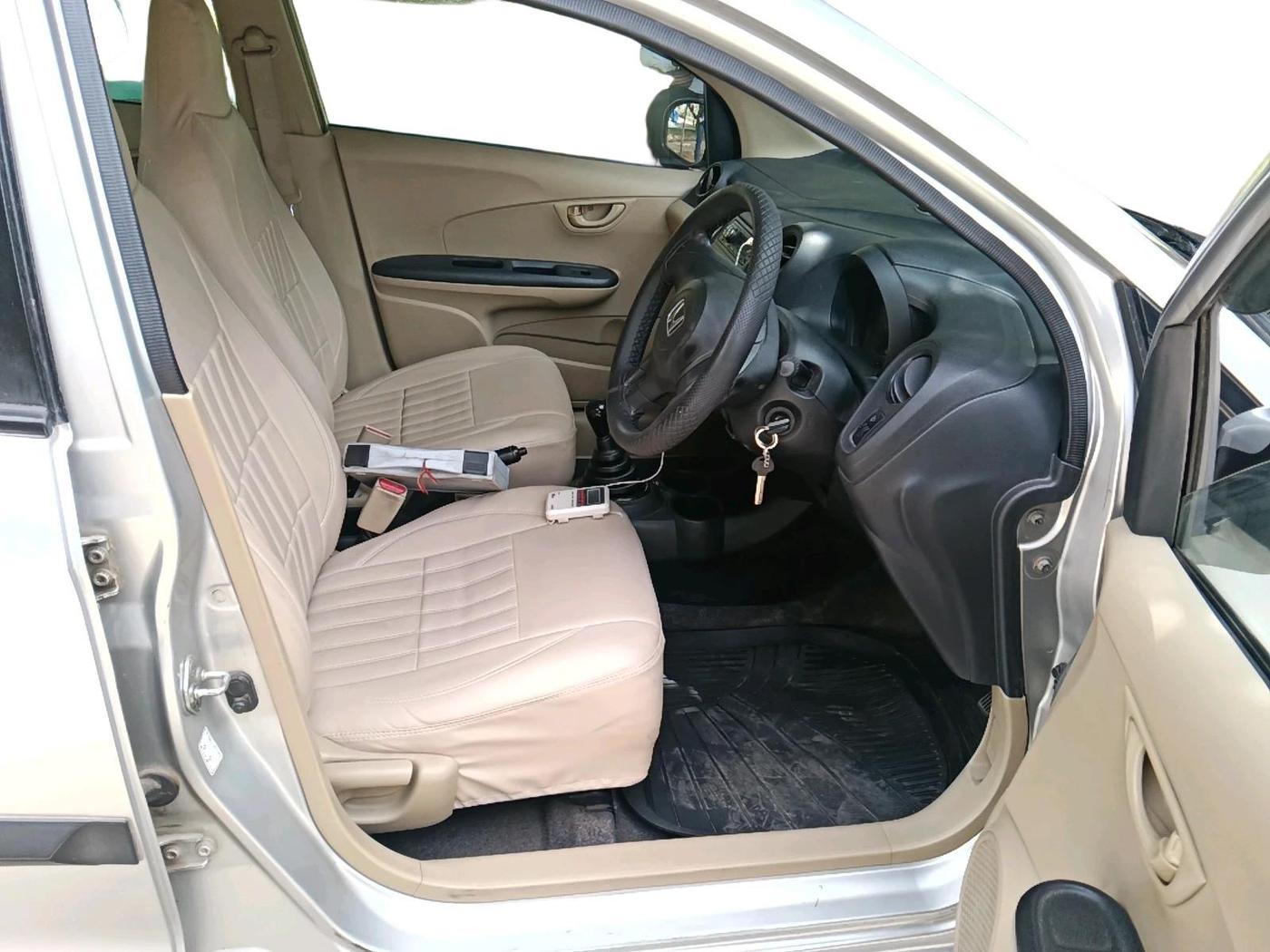 2014 Honda Amaze 1.2L I-VTEC EX, Petrol, Manual, 1,13,413 km, interior