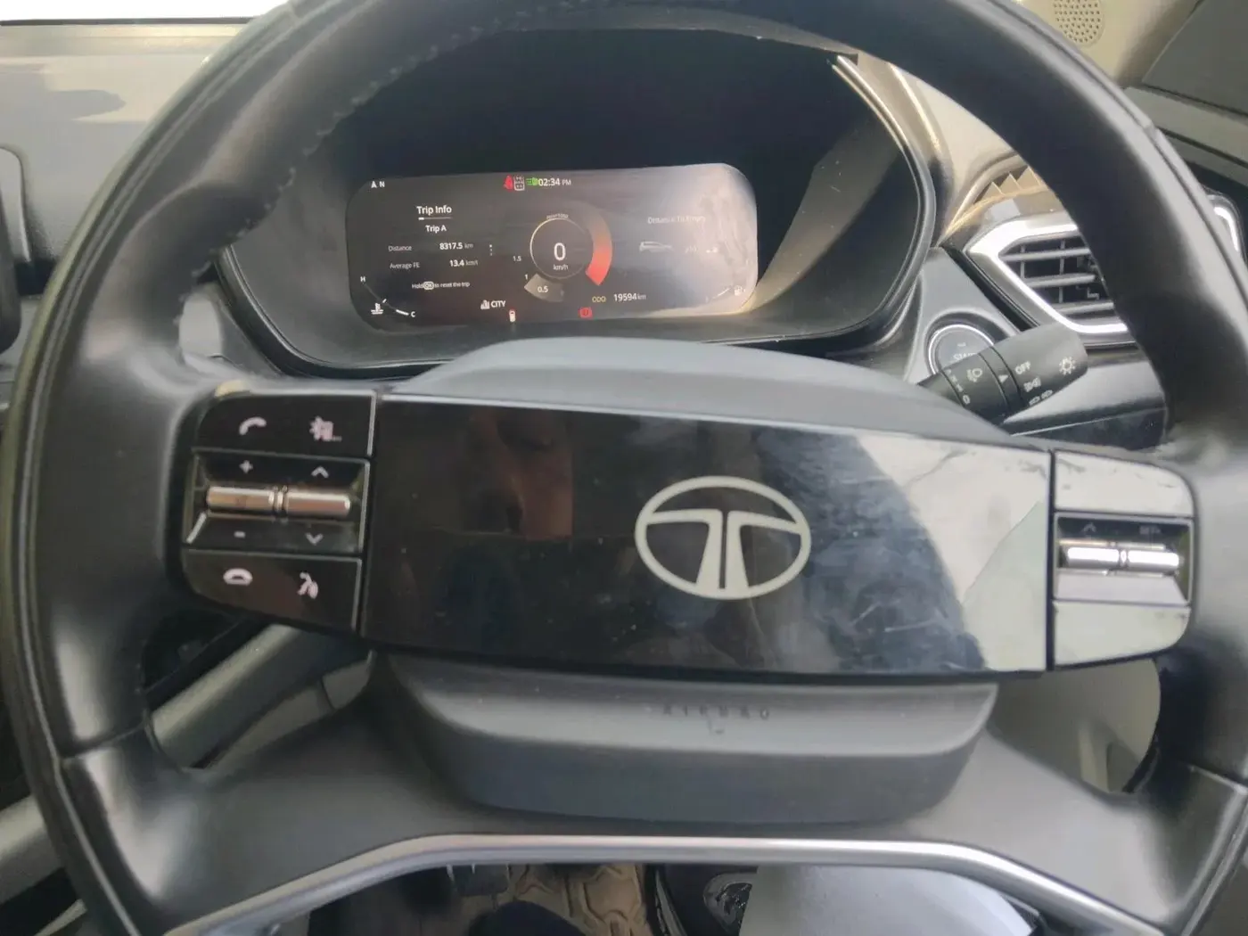 2025 Tata Safari PURE PLUS, Diesel, Manual, 19,594 km, interior