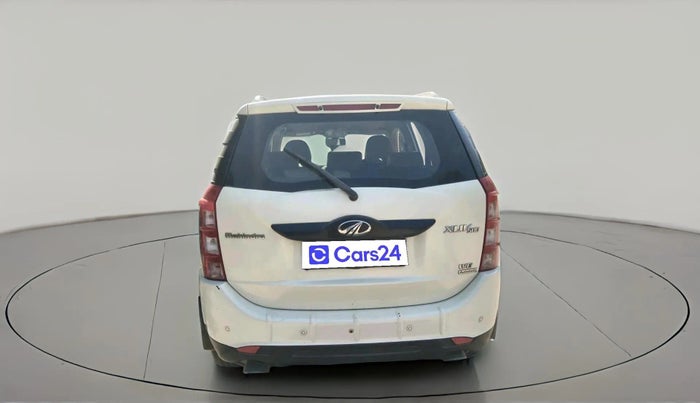 2016 Mahindra XUV500 W6 AT 1.99, Diesel, Automatic, 1,25,678 km, exterior