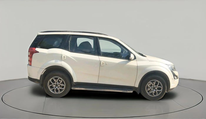 2016 Mahindra XUV500 W6 AT 1.99, Diesel, Automatic, 1,25,678 km, exterior