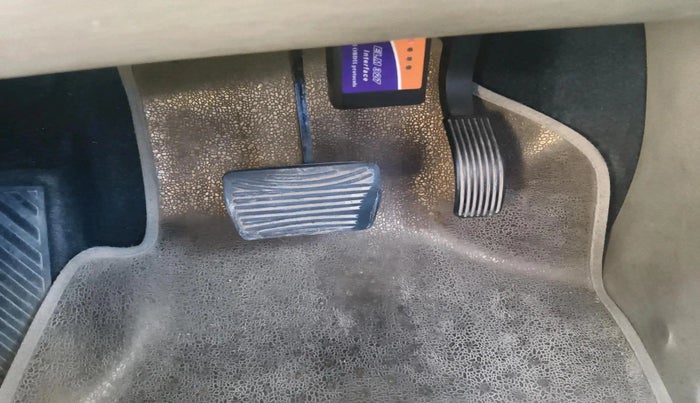 2016 Mahindra XUV500 W6 AT 1.99, Diesel, Automatic, 1,25,678 km, interior