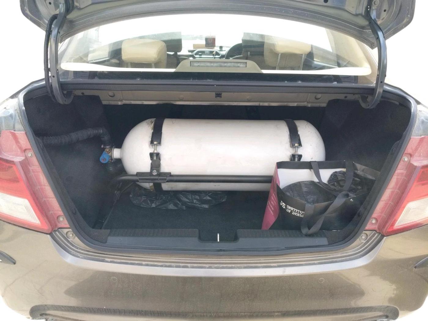 2022 Maruti Dzire VXI CNG, CNG, Manual, 83,318 km, exterior