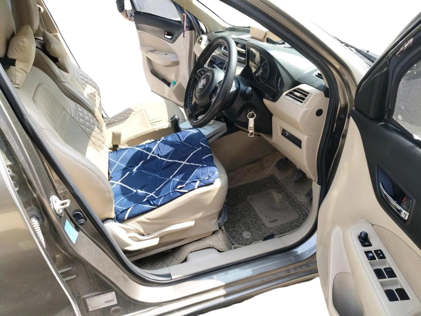 2022 Maruti Dzire VXI CNG, CNG, Manual, 83,318 km, interior