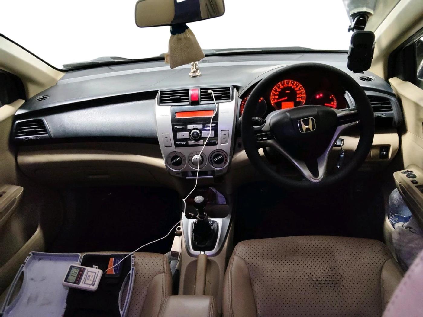 2011 Honda City 1.5L I-VTEC S MT, Petrol, Manual, 1,76,018 km, interior