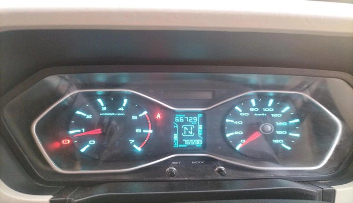 2022 Mahindra SCORPIO CLASSIC S11 7STR, Diesel, Manual, 76,598 km, interior