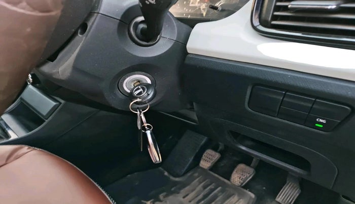 2025 Tata PUNCH PURE MT CNG, CNG, Manual, 14,471 km, interior