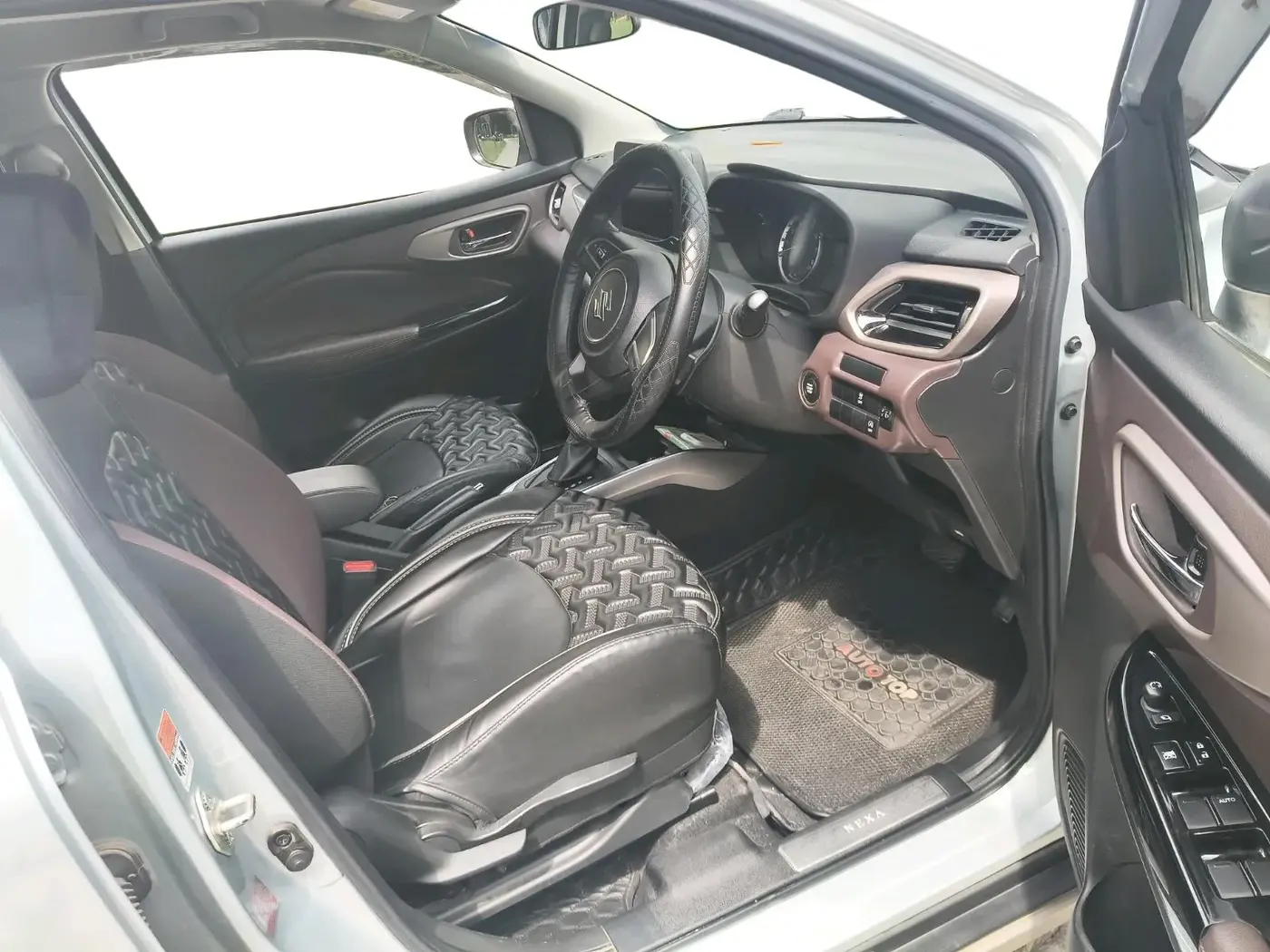 2023 Maruti FRONX ZETA 1.0L TURBO 6 AT, Petrol, Automatic, 24,707 km, interior